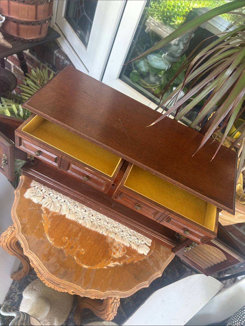 Vintage Wooden Jewelry Box - Picture 10 of 16